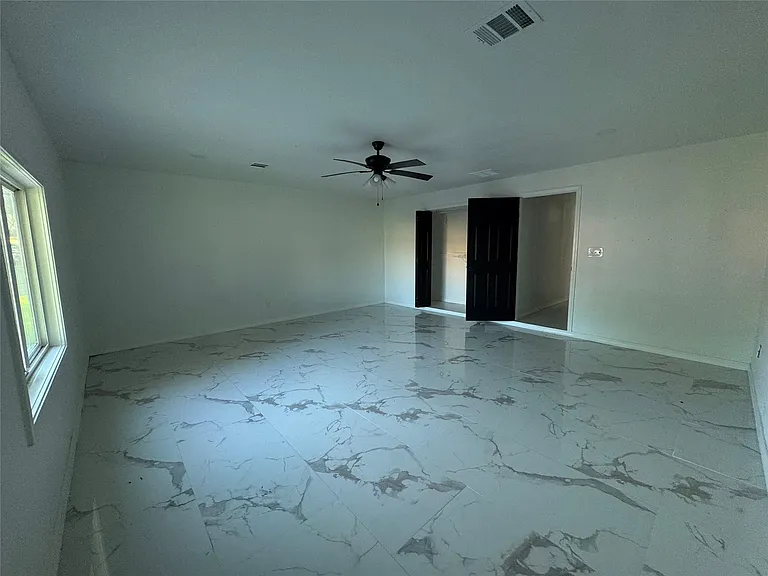 5409 Deborah Ln — Photo 17