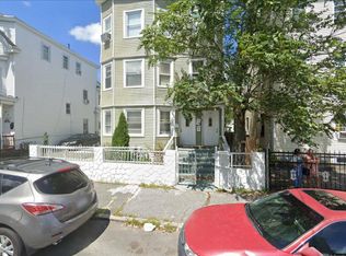 118-120 Farnham St #3, Lawrence, MA 01843