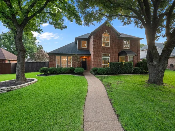 909 Hilton Dr, Mansfield, TX 76063