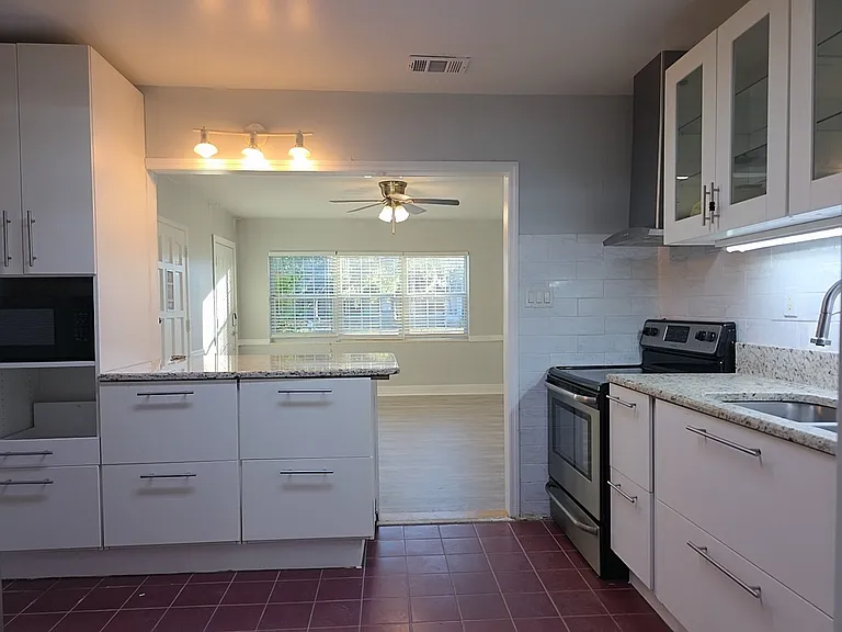 4713 W El Prado Blvd — Photo 11