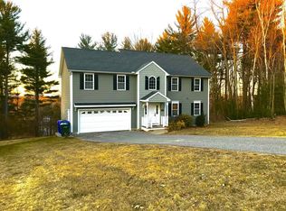 30 Signal Hill Cir, Springfield, MA 01118