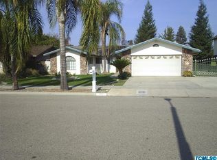 1530 Kaweah Dr, Tulare, CA 93274