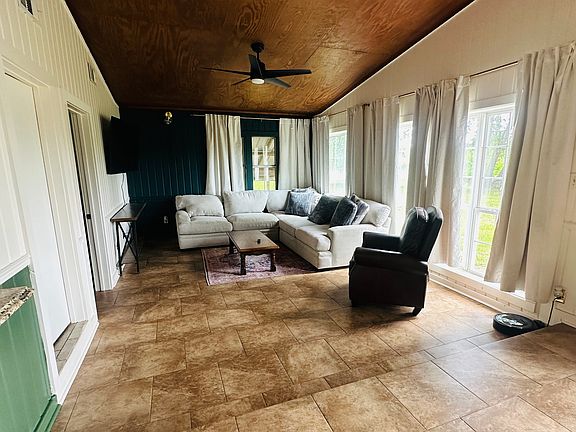 4th image of 357 River Oaks Drive Ext