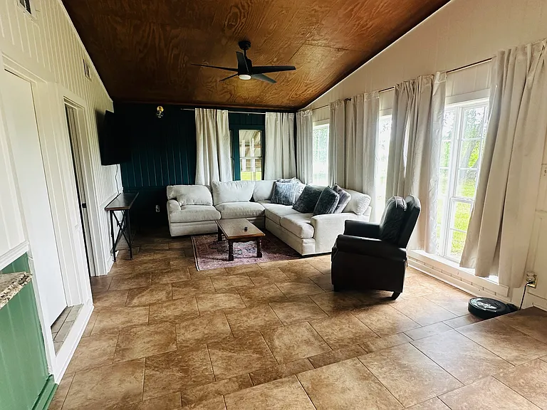 357 River Oaks Drive Ext — Photo 4