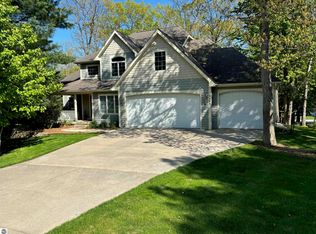 3488 Village Circle Dr, Traverse City, MI