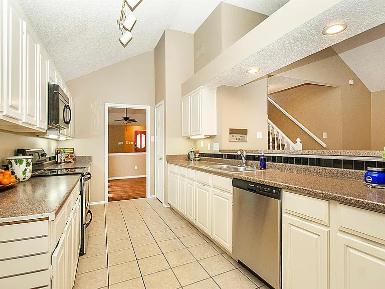 3905 Denham Way — Photo 19