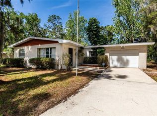 906 Woodview Dr, Brandon, FL 33511