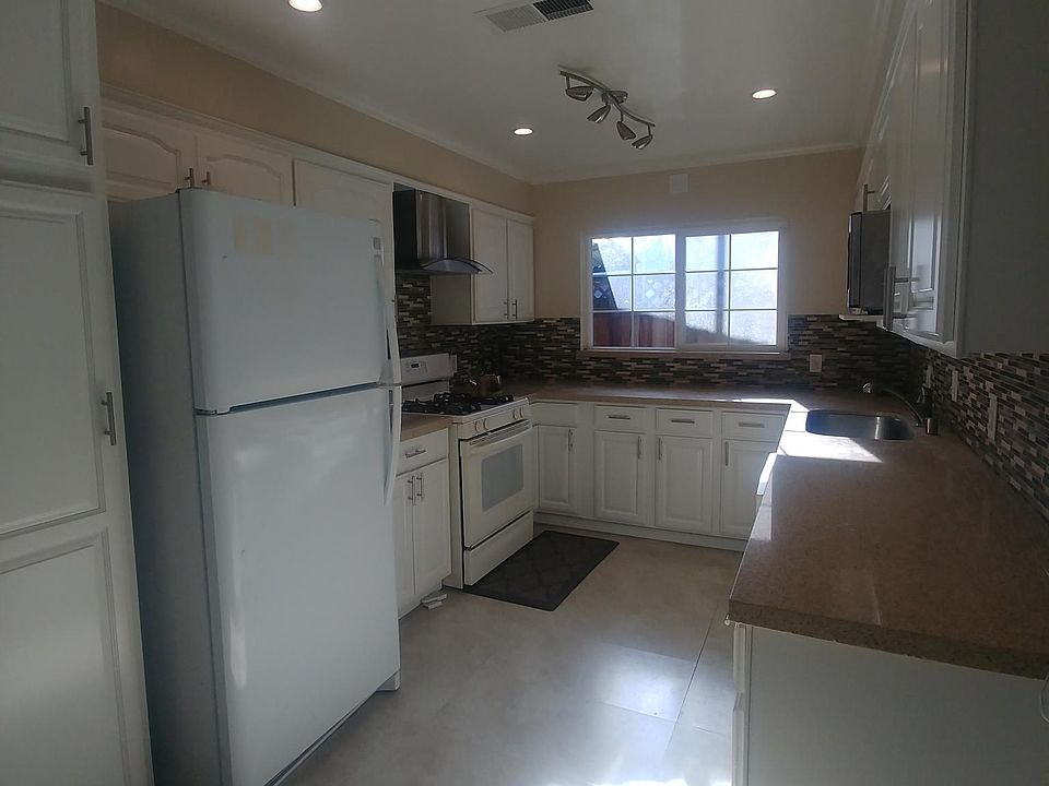 1st image of 1085 Blair Ave