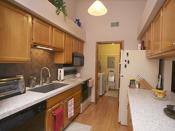 3rd image of 1345 Harbour Blvd APT 104