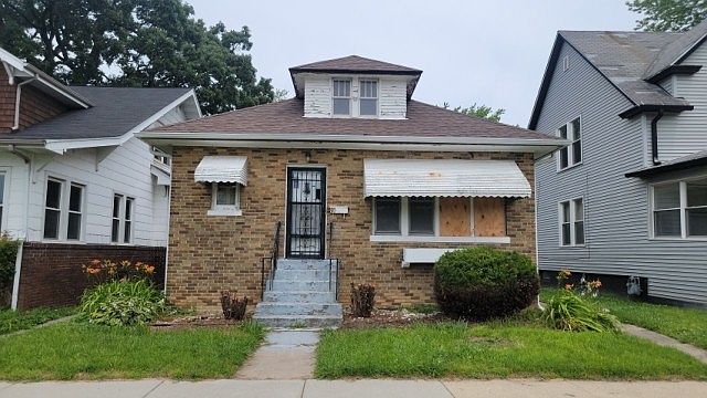 1st image of 810 Argonne Dr
