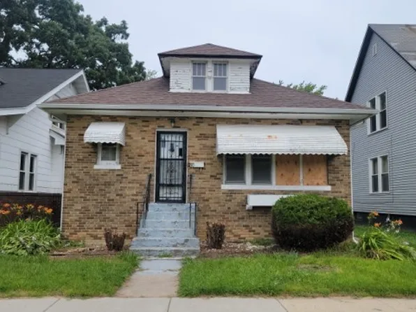 810 Argonne Dr, North Chicago, IL 60064