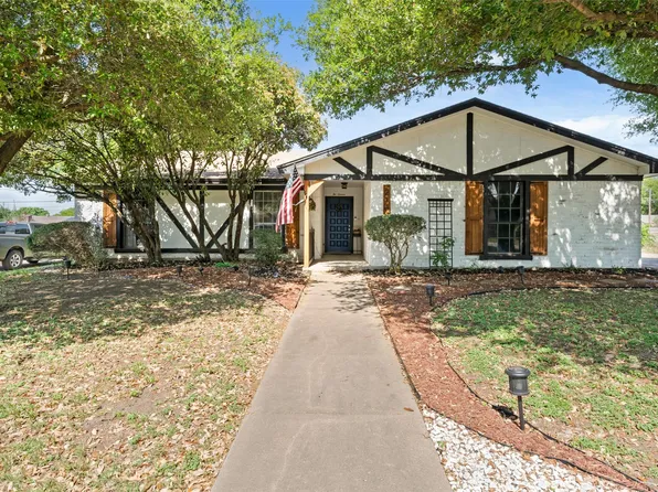 216 Bowie Ln, Hewitt, TX 76643