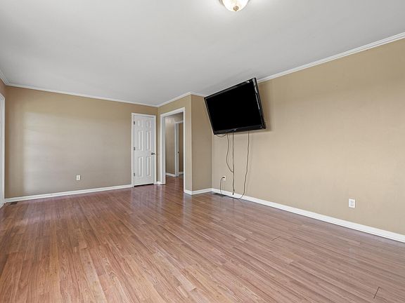 4th image of 288 Tewmey Ln