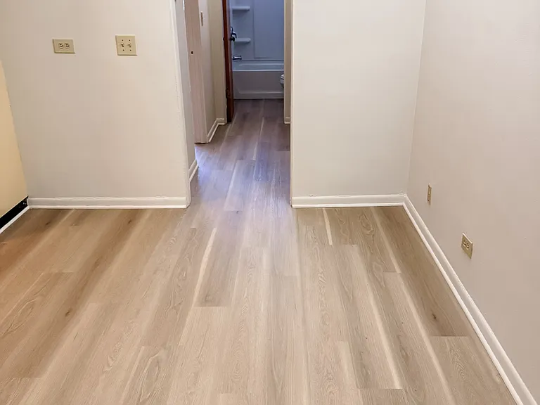 118 W Virginia St #6 — Photo 4