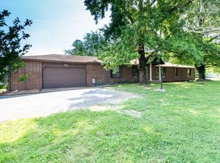 17060 Route 37, Johnston City, IL 62951