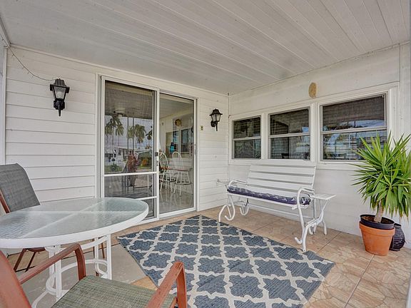 3rd image of 8510 SW 18th Court