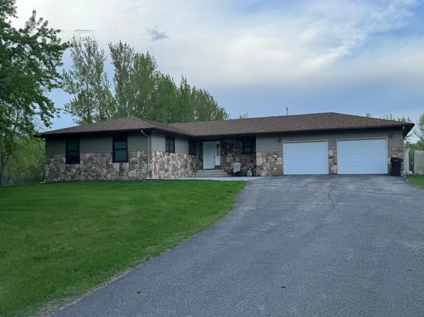 10166 160th St NE, Thief River Falls, MN 56701