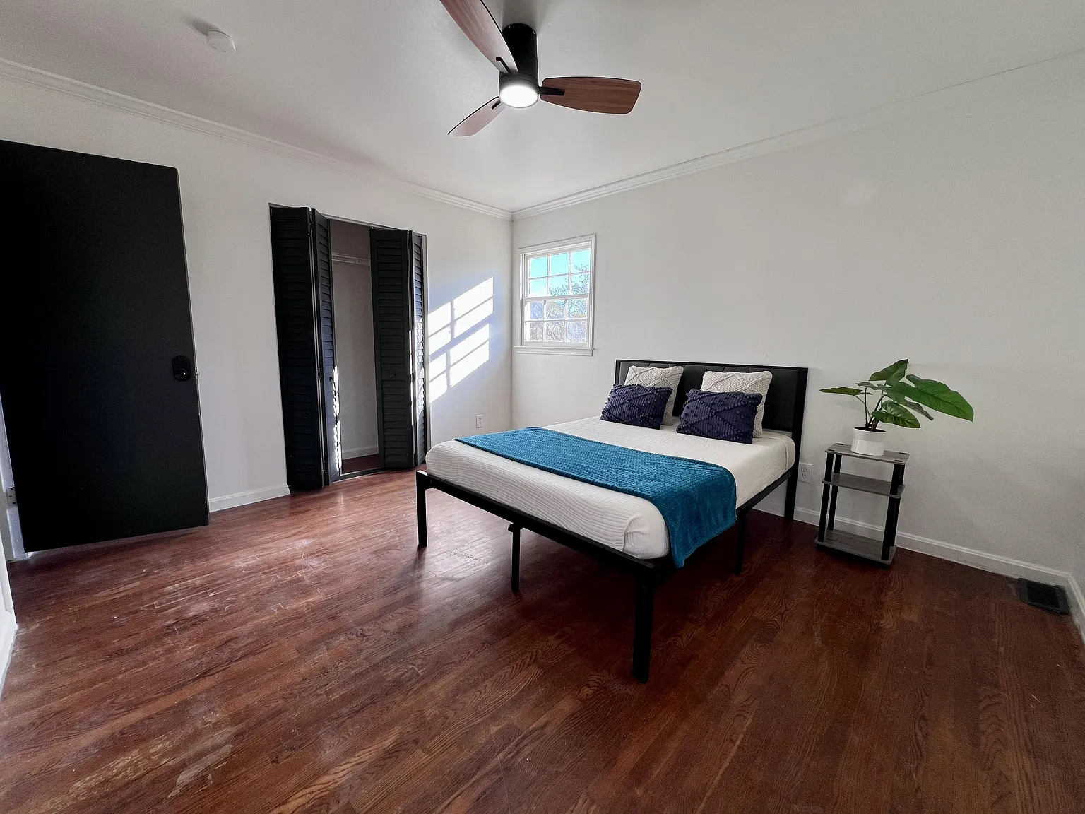 4 bed, 3.0 bath, 1840 sqft, $1,001 — Photo 3