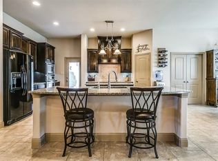 320 Andrews Ct, Hudson Oaks, TX 76087