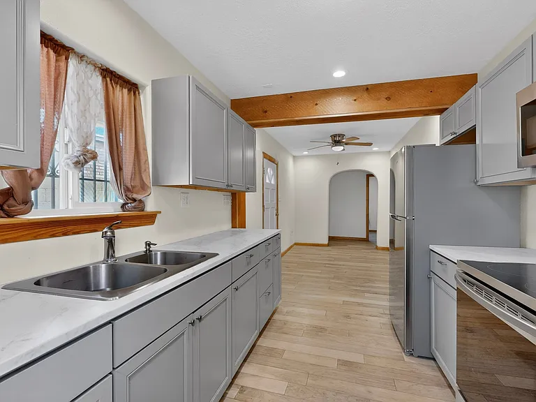 515 Marble Ave NE — Photo 16