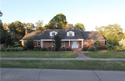 1st image of 206 W Waddil St