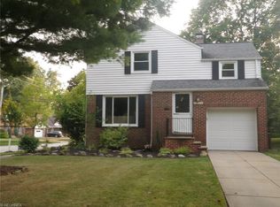 1420 Clearview Rd, Lyndhurst, OH 44124