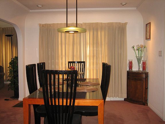 3rd image of 2216 W 78th St