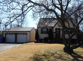 475 Inman Ave, Colonia, NJ 07067