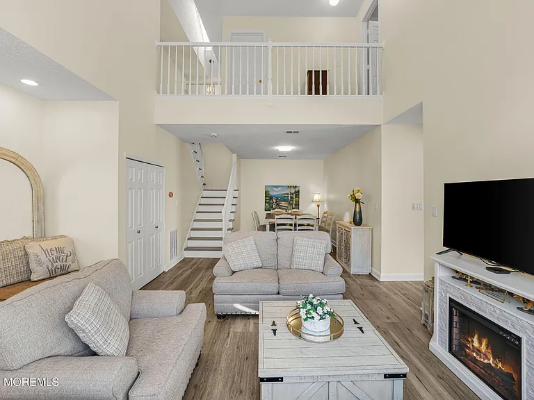 41 Tall Oaks Ct — Photo 8