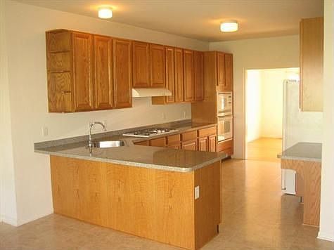 3rd image of 210 Corinthian Dr