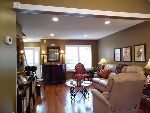 3rd image of 1725 W Lakeview Dr Unit 9
