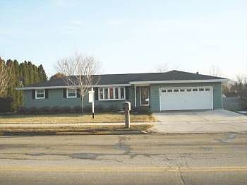1st image of 2621 Mineral Point Ave