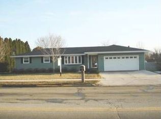 2621 Mineral Point Ave, Janesville, WI 53548
