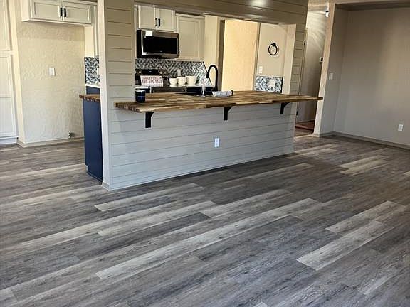 4th image of 2101 Galaxy Dr