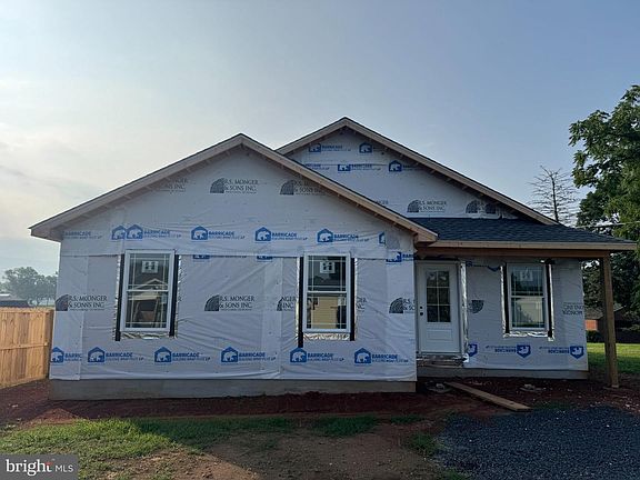 2nd image of 80 Dogwood Ln