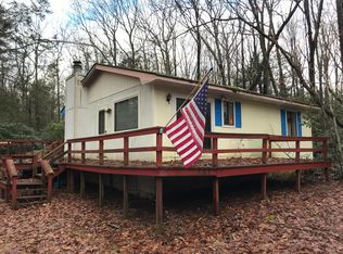 233 Lower Valley Dr, Kunkletown, PA 18058