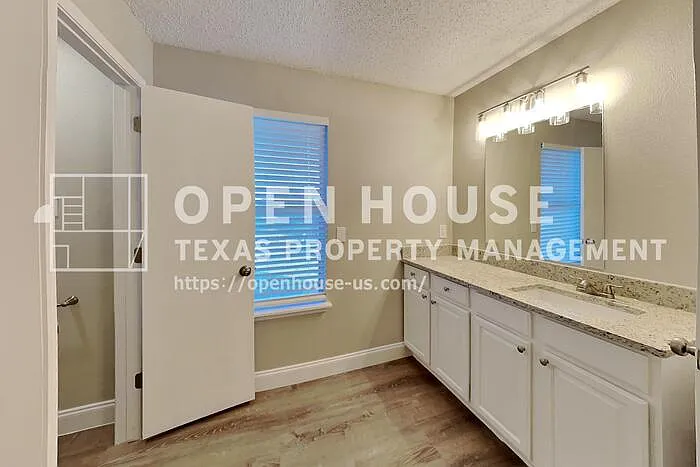 924 Rock Dove Cir — Photo 13
