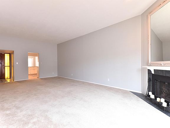 3rd image of 3415 N 36th St Unit 11