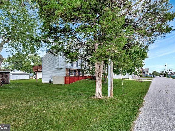 3rd image of 13226 Susquehanna Rd