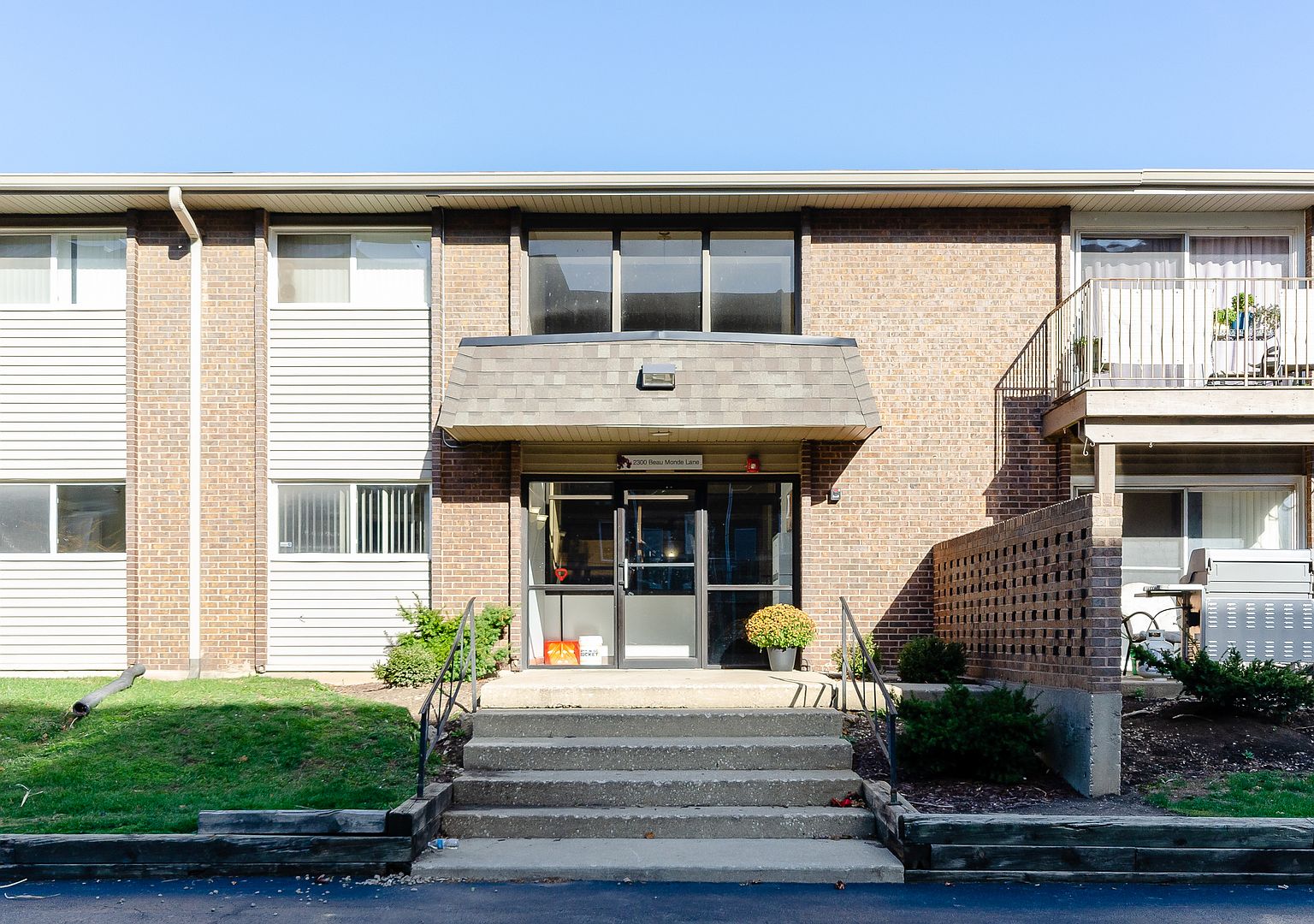 2300 Beau Monde Ln APT 206 Lisle IL 60532 Zillow