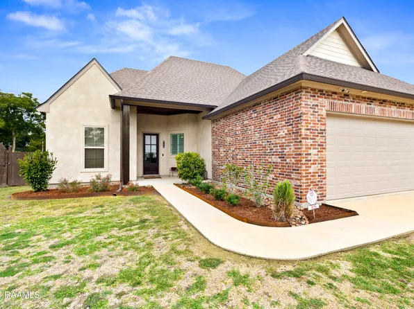335 Camus Rd, Lafayette, LA 70503