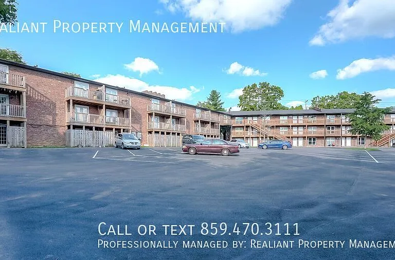 2021 Cambridge Dr #40 — Photo 11