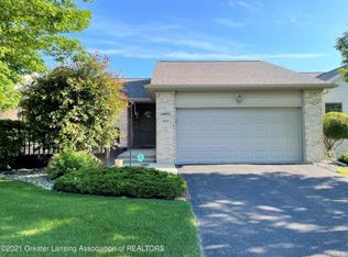 1273 Emerald Dr #32, Charlotte, MI 48813