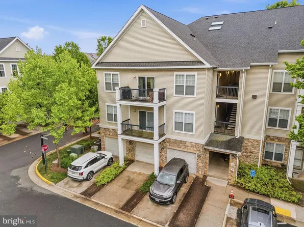 5172 William Colin Ct #A, Centreville, VA 20120