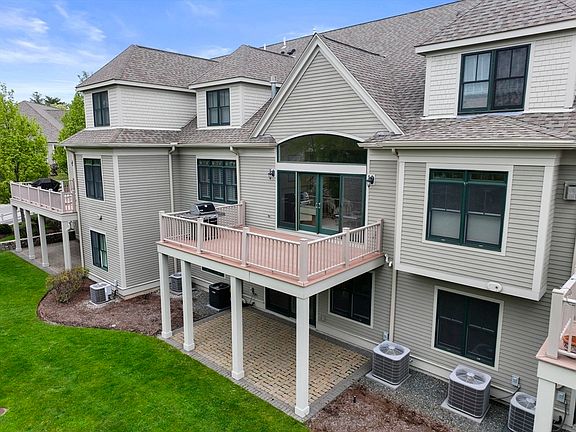 2nd image of 3 Meadows Ln Unit 3