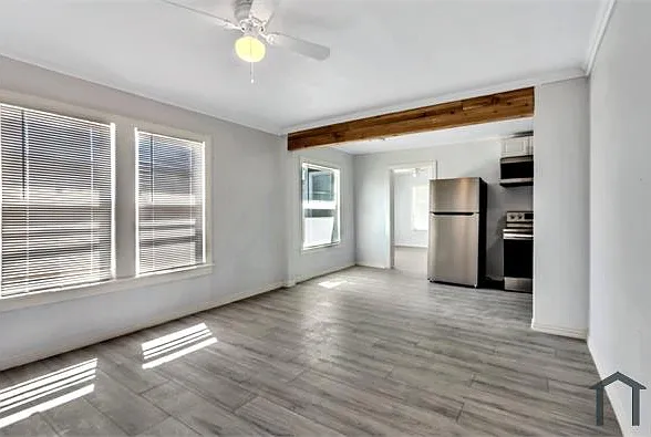 305 N Robinson St #C — Photo 8