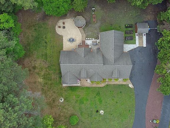 3rd image of 4 Hidden Hills Ct