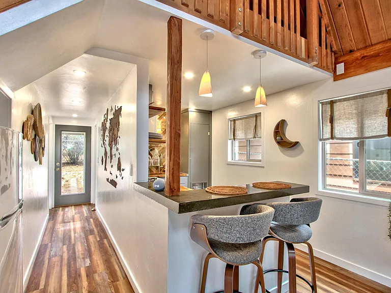 426 Maple Ln — Photo 8