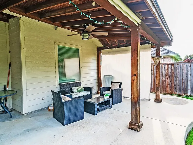 8309 Green Ash Dr — Photo 20