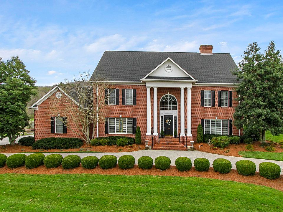 1st image of 2524 Stone Creek Dr